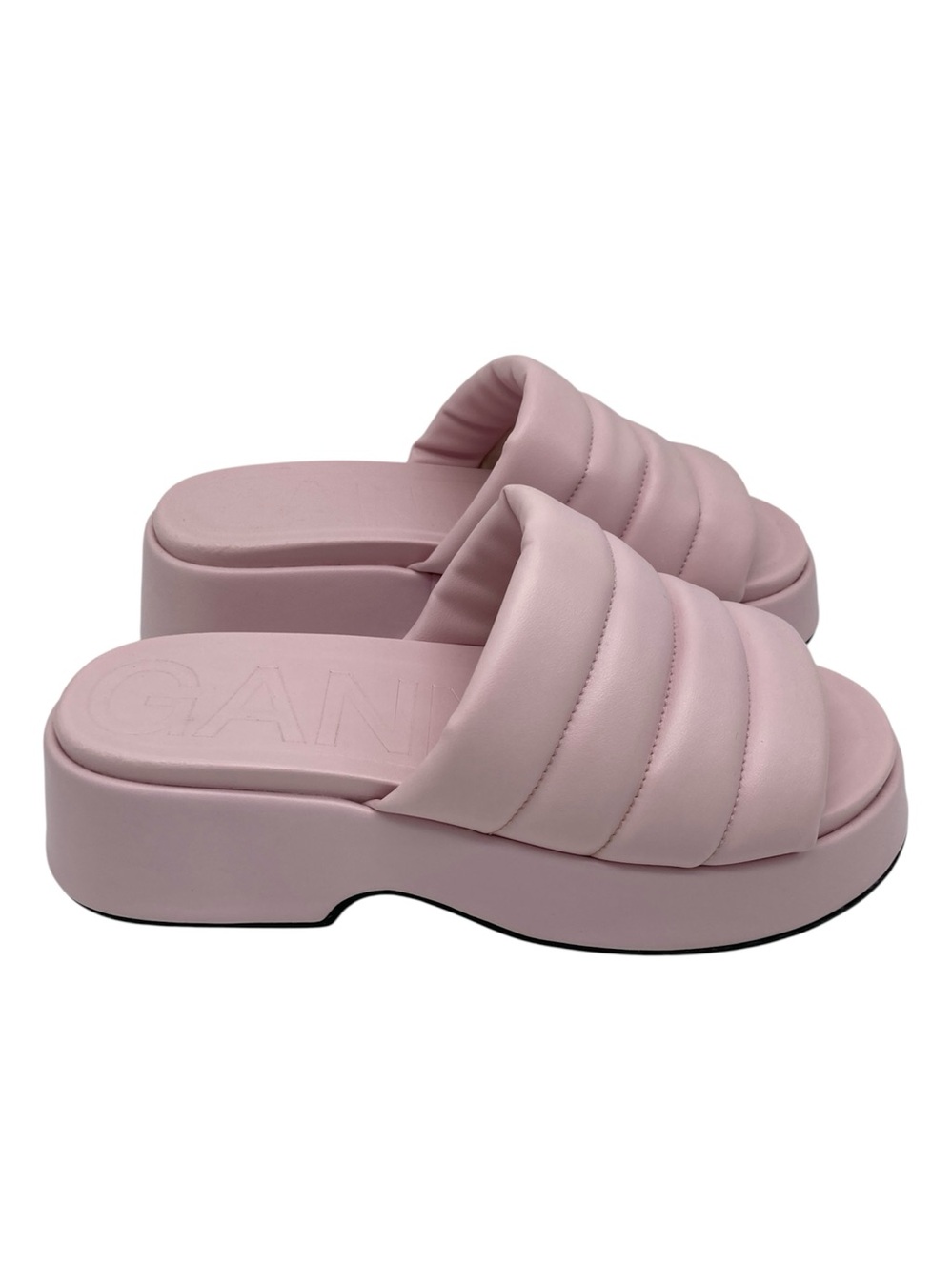 GANNI Padded Retro Pool Platform Slide Mule in Pale Lilac